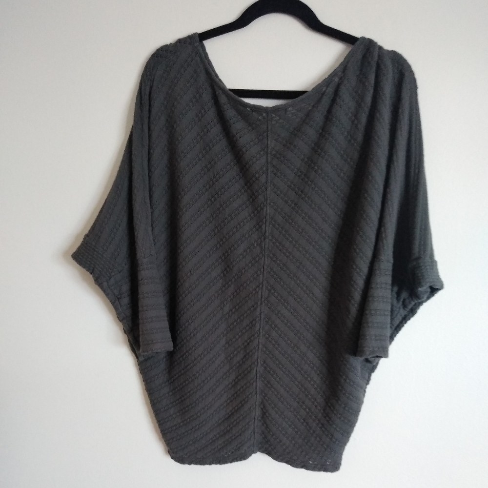 Velvet by Graham & Spencer Grey 100%cotton top